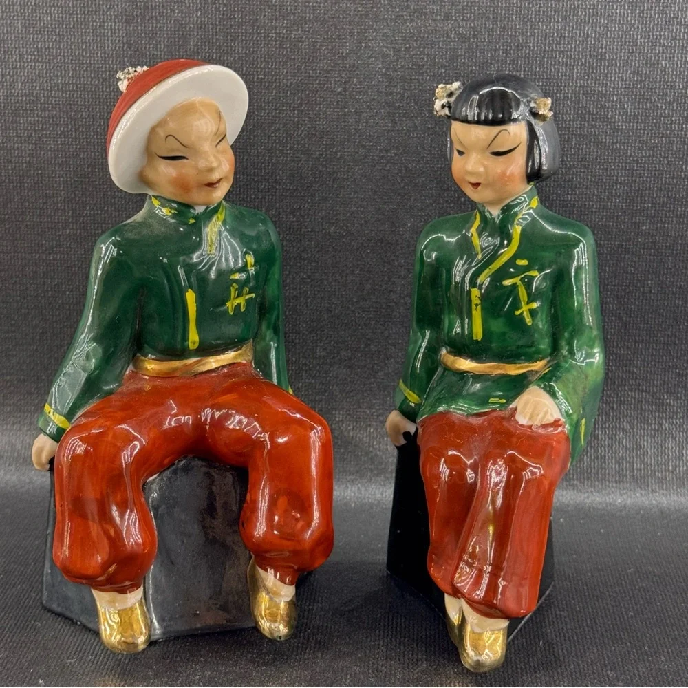 Vintage Asian Inspired Sitting Figurines Set Of 2 Spaghetti Details - Picture 1 of 7